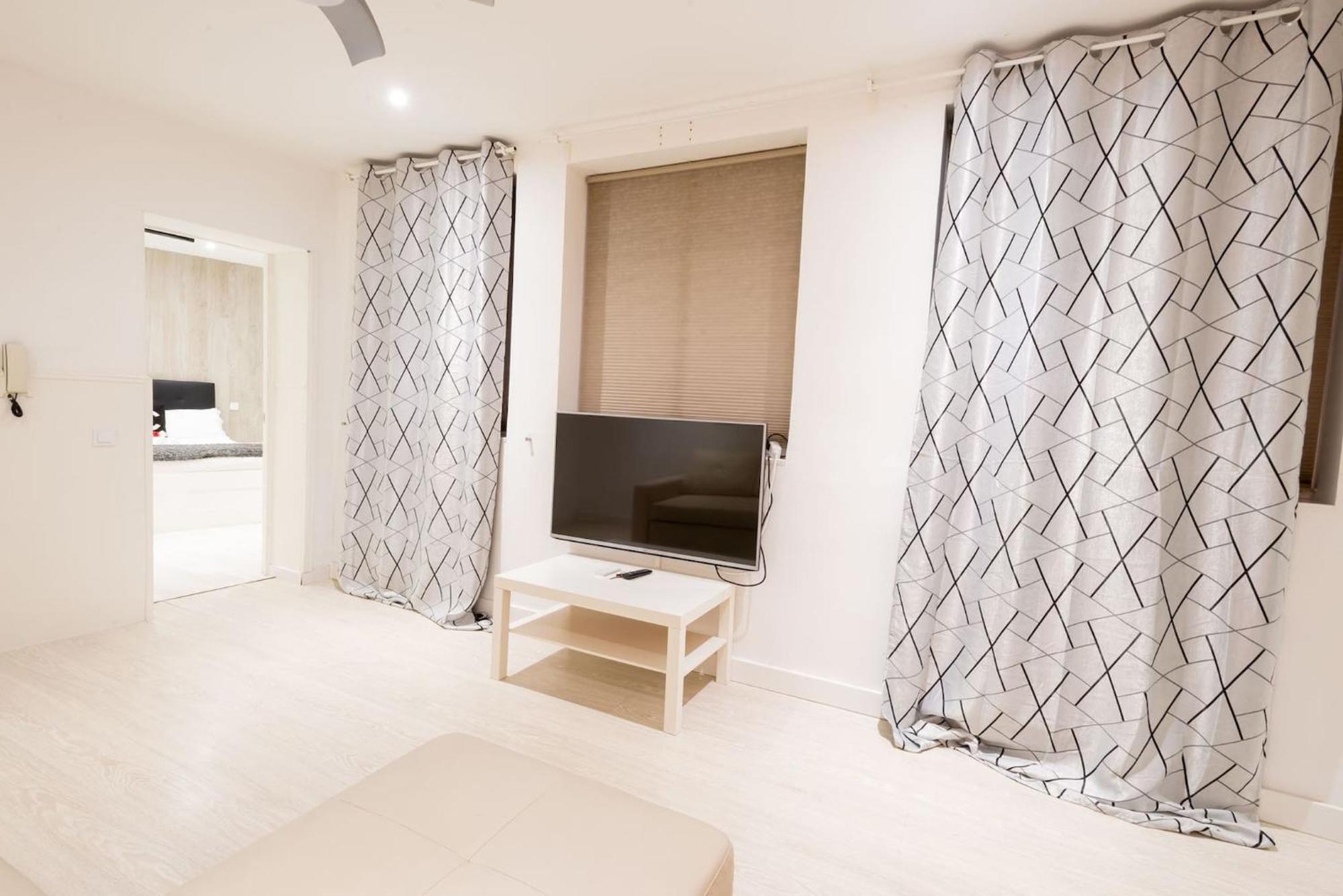 Apartamentos Day Madrid Tribunal Centro Gran Via Sol 외부 사진
