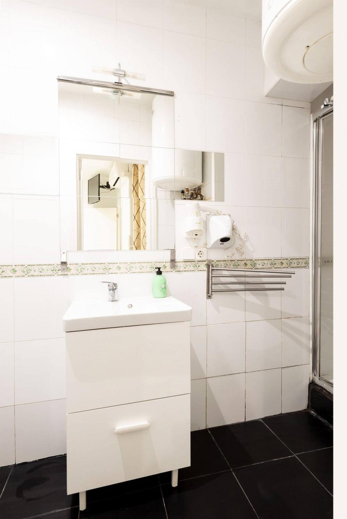 Apartamentos Day Madrid Tribunal Centro Gran Via Sol 외부 사진