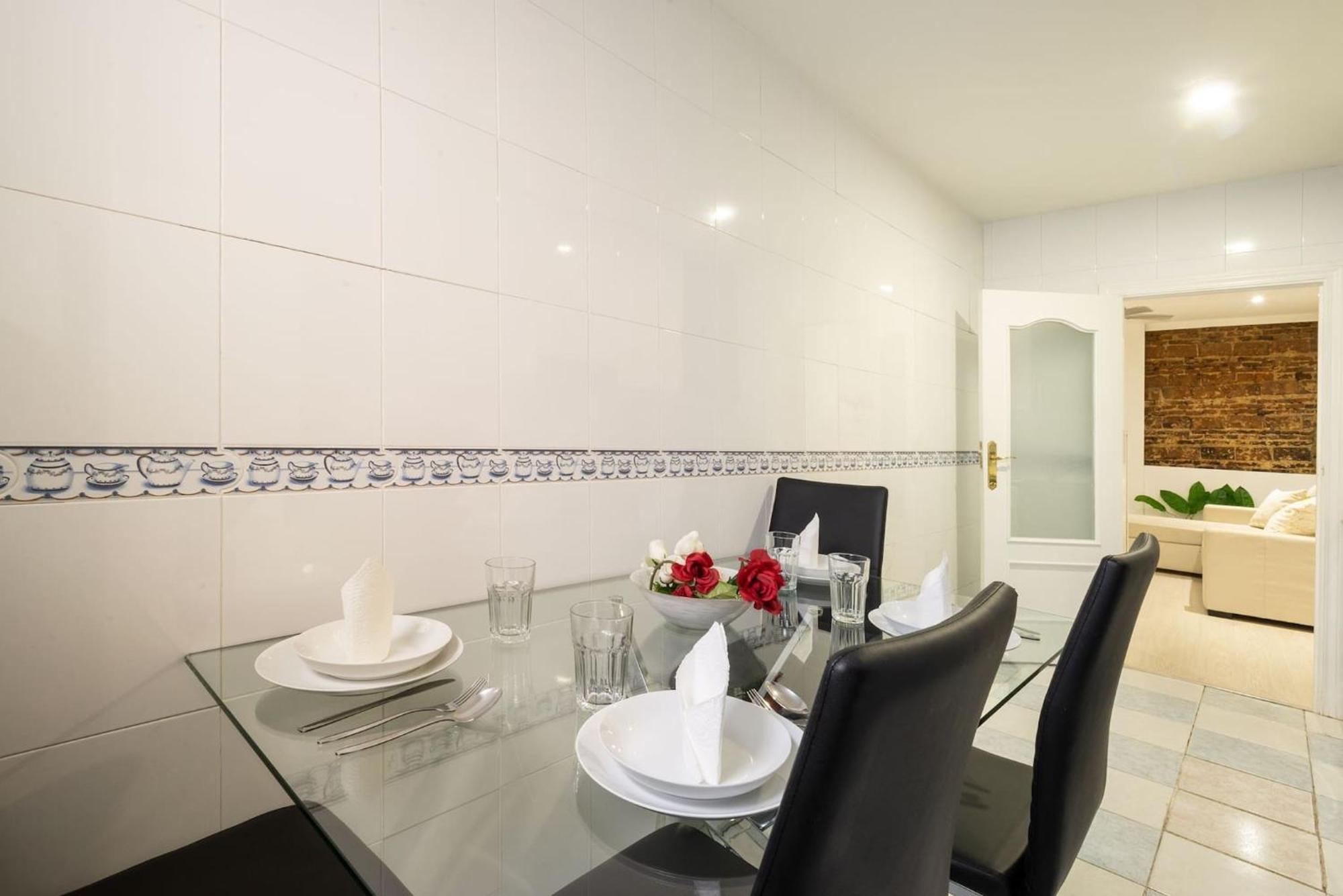 Apartamentos Day Madrid Tribunal Centro Gran Via Sol 외부 사진