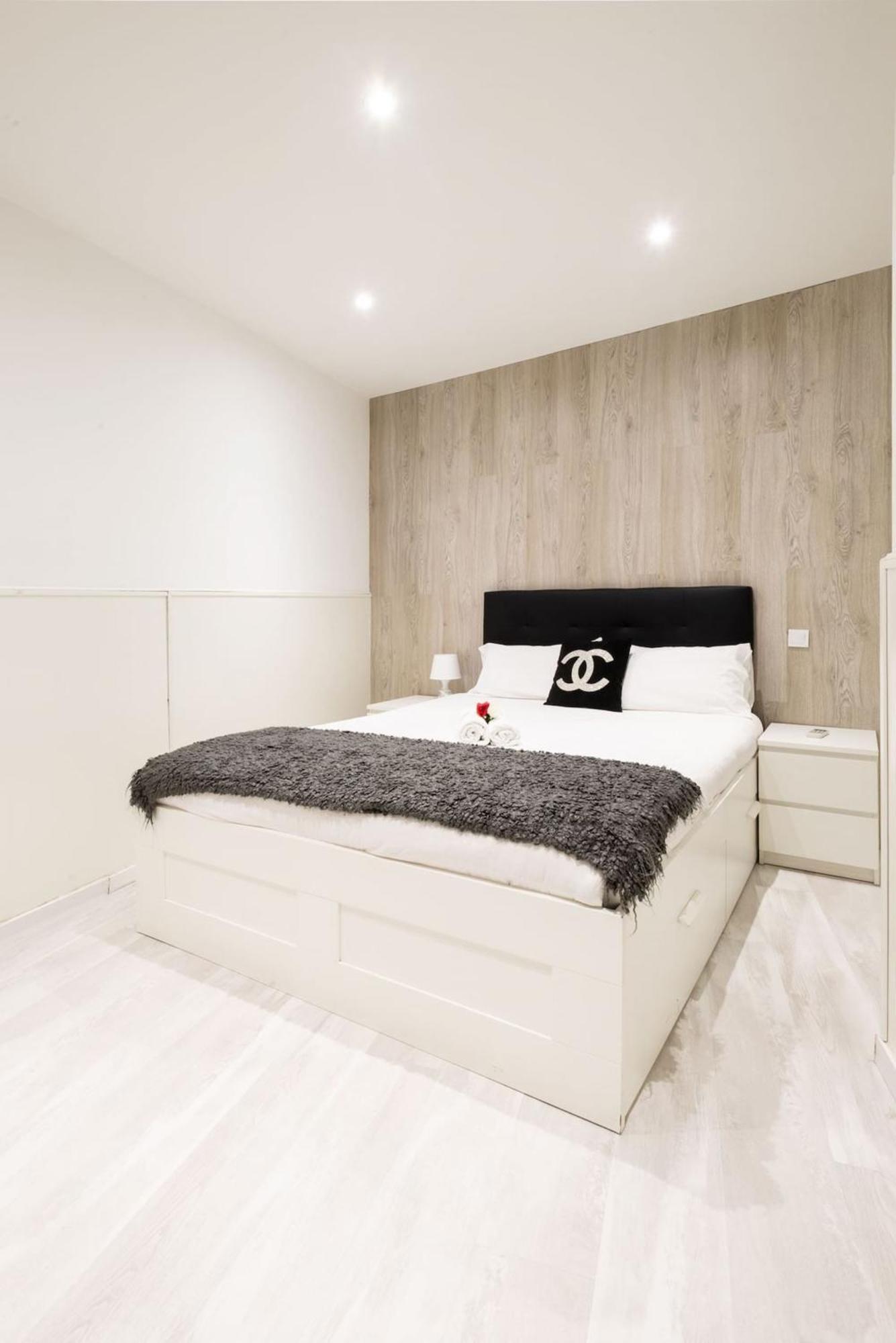 Apartamentos Day Madrid Tribunal Centro Gran Via Sol 외부 사진