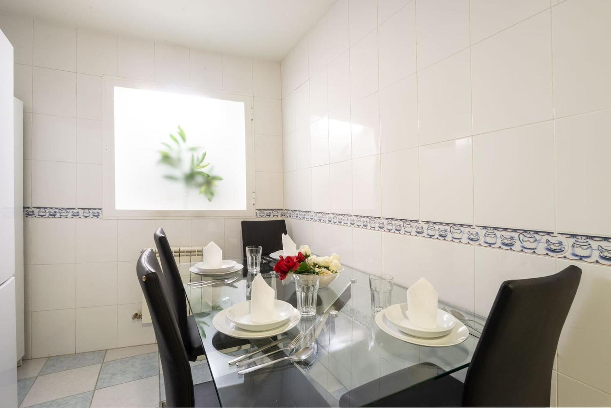 Apartamentos Day Madrid Tribunal Centro Gran Via Sol 외부 사진