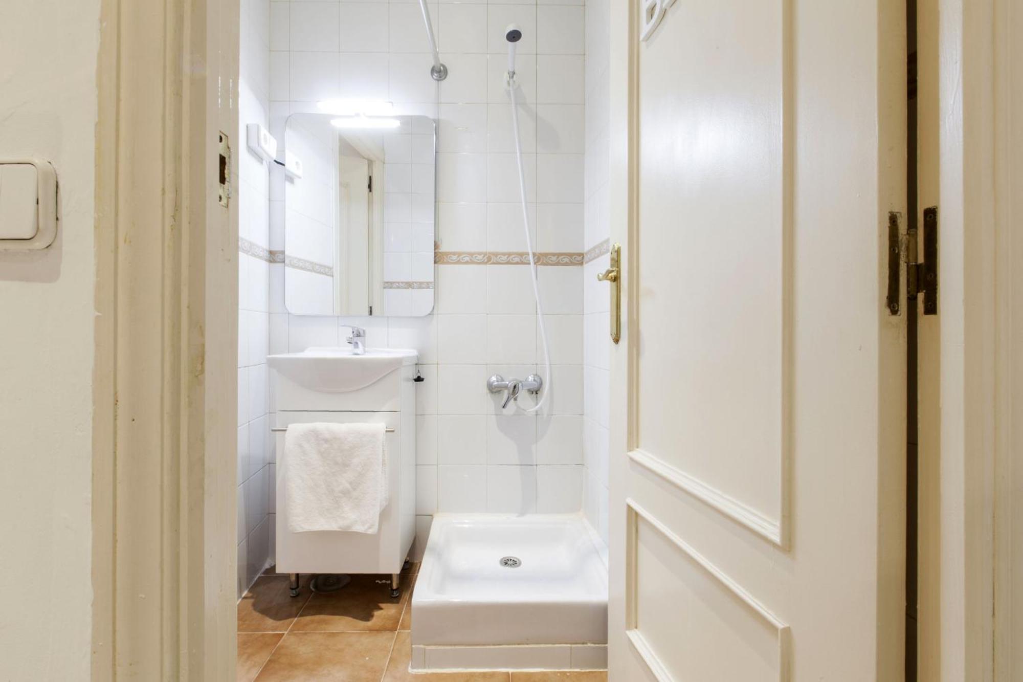 Apartamentos Day Madrid Tribunal Centro Gran Via Sol 외부 사진
