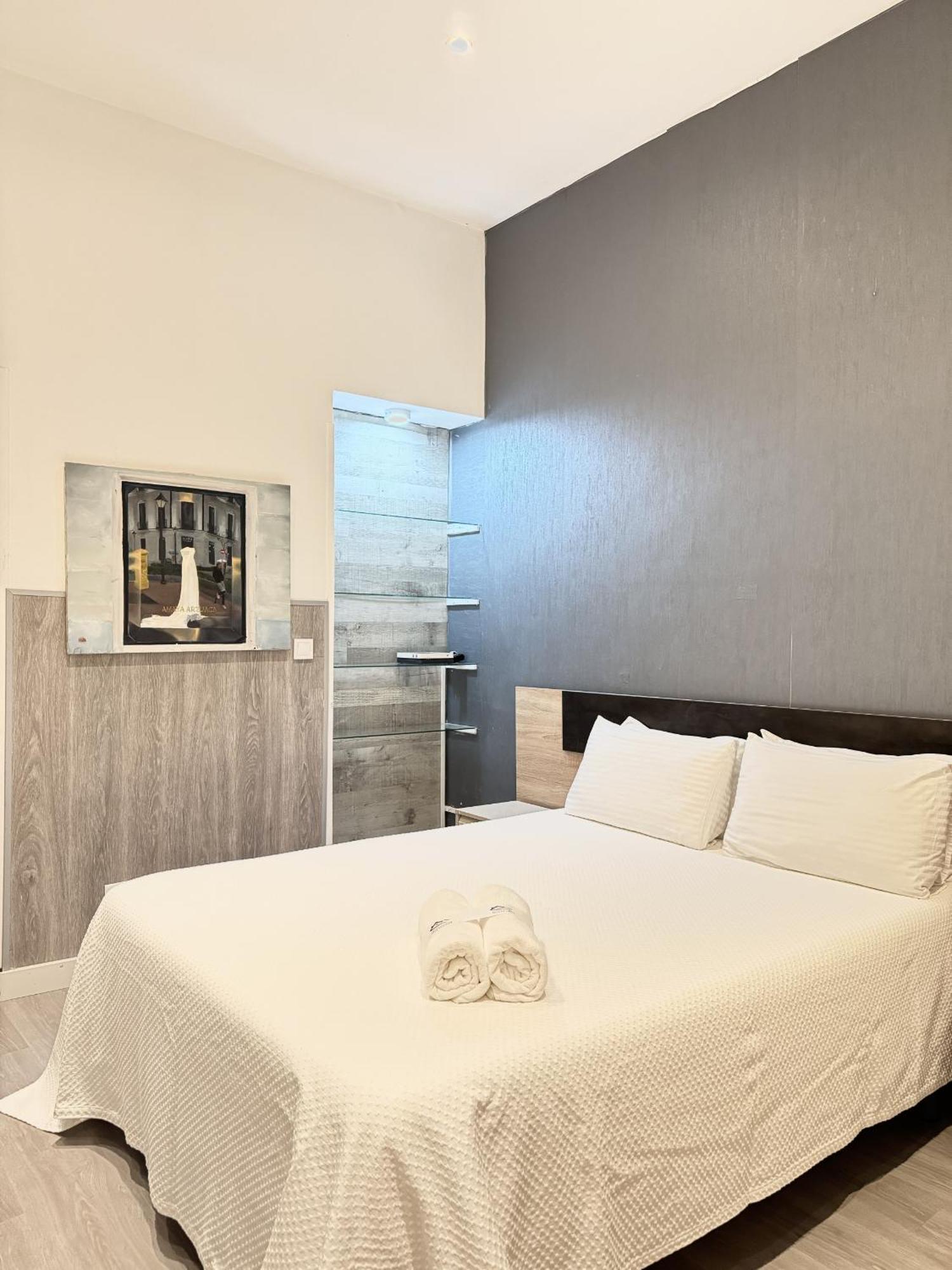 Apartamentos Day Madrid Tribunal Centro Gran Via Sol 외부 사진
