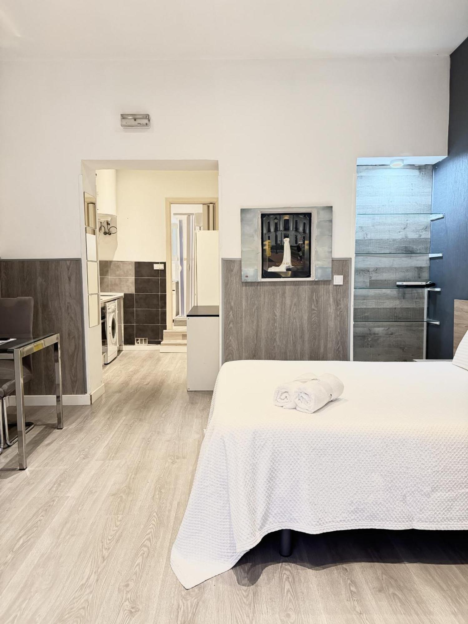 Apartamentos Day Madrid Tribunal Centro Gran Via Sol 외부 사진