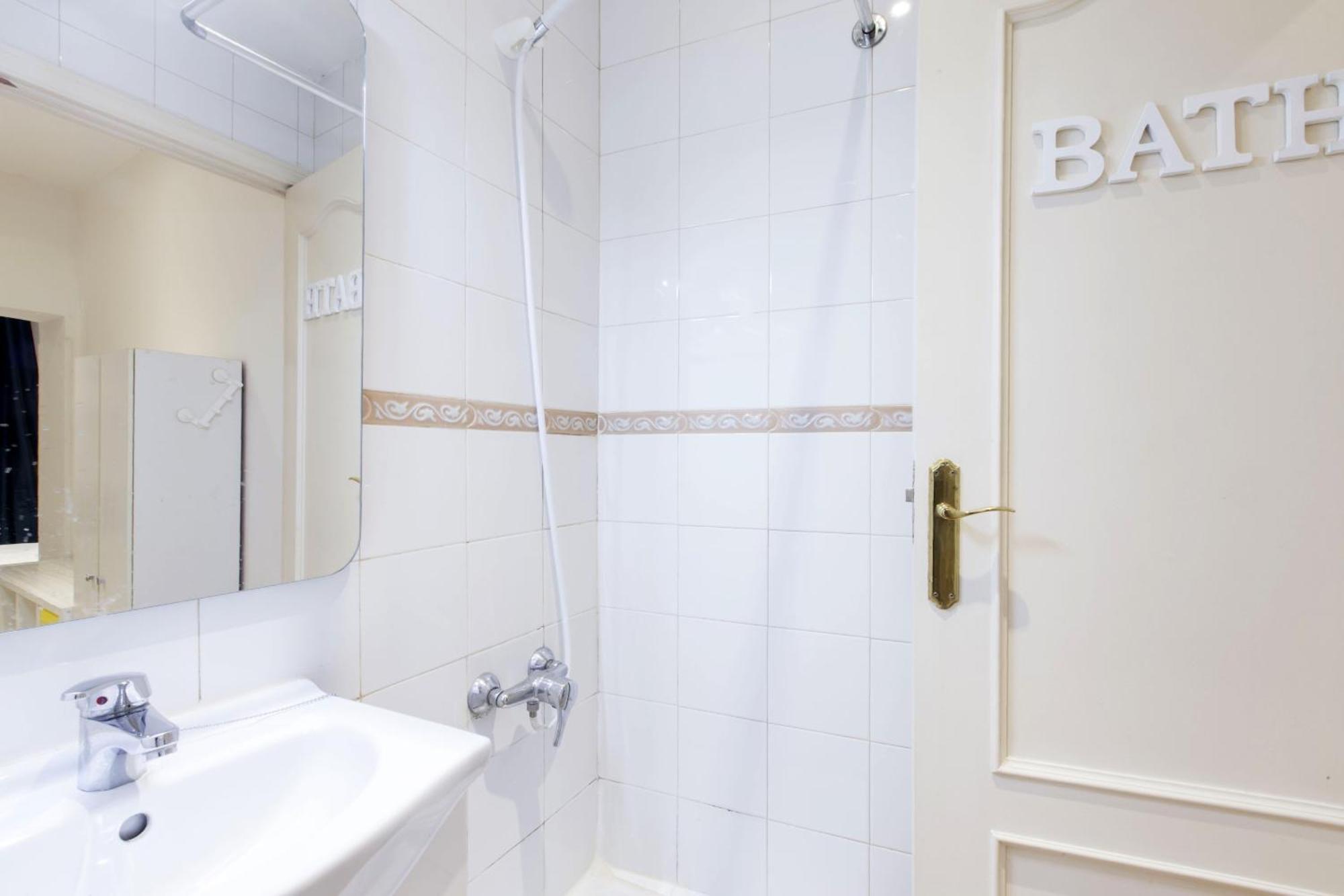 Apartamentos Day Madrid Tribunal Centro Gran Via Sol 외부 사진