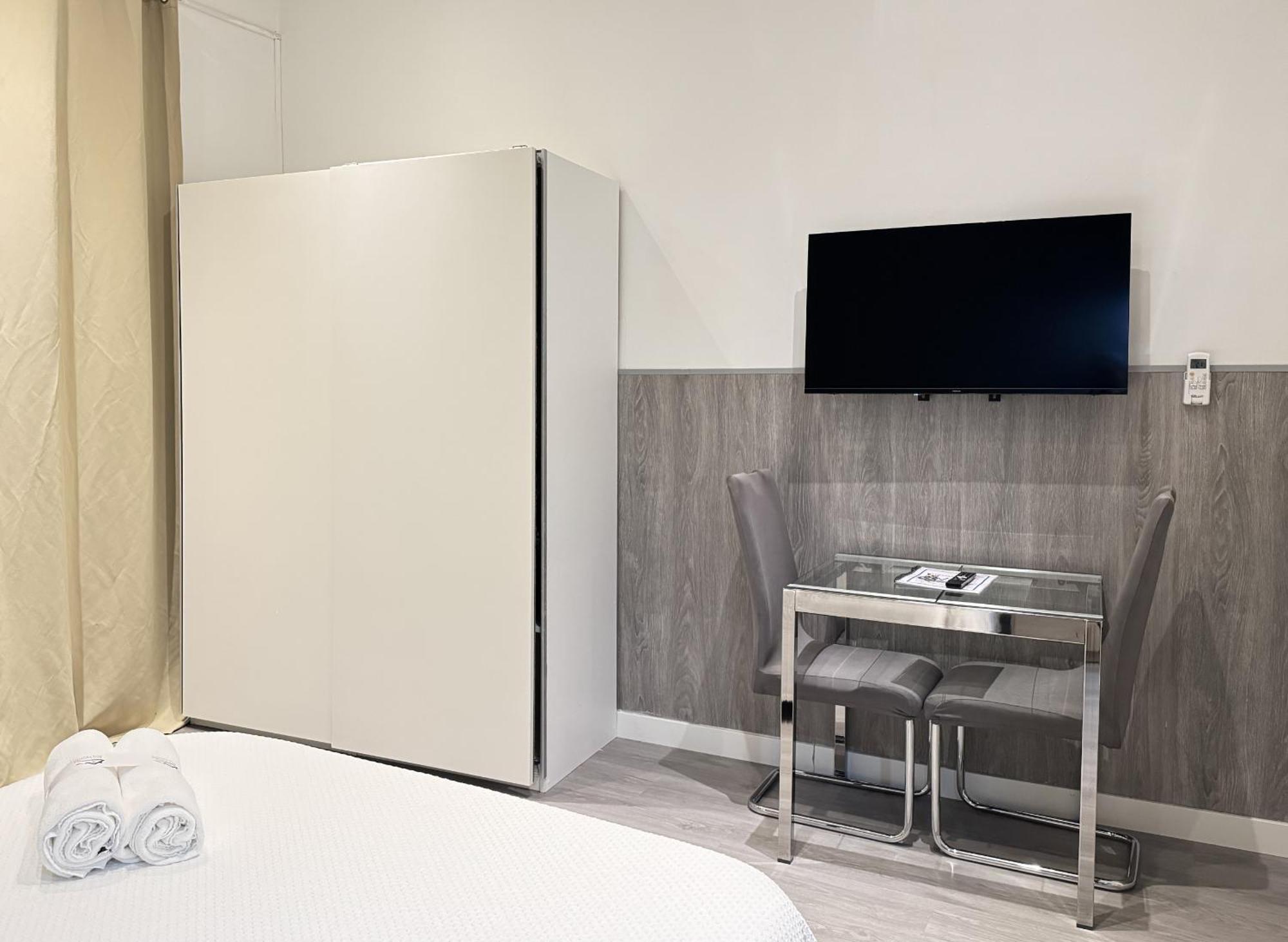 Apartamentos Day Madrid Tribunal Centro Gran Via Sol 외부 사진